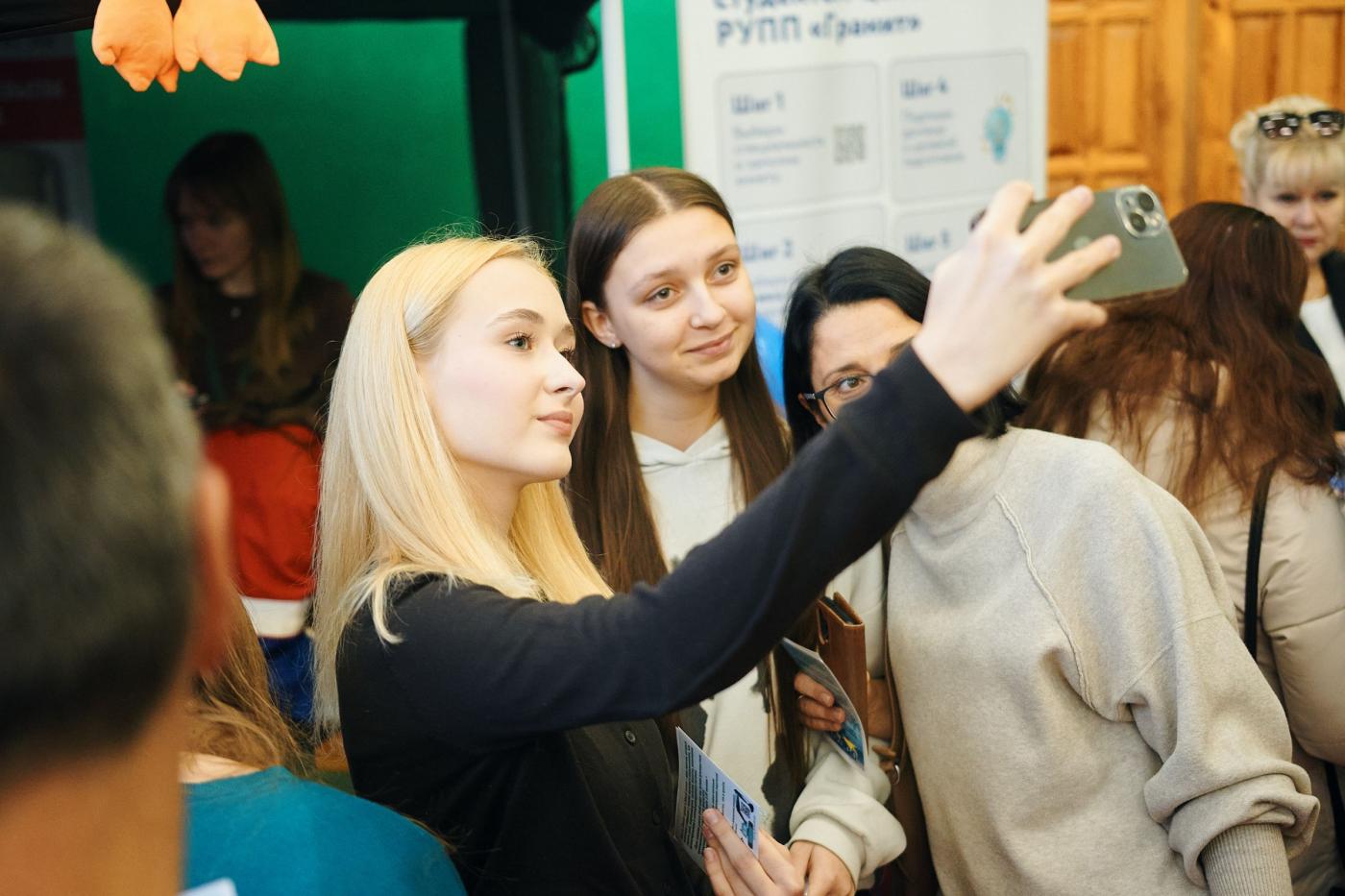 В моменте. Какой путь ждал сегодня абитуриентов на дне открытых дверей БНТУ